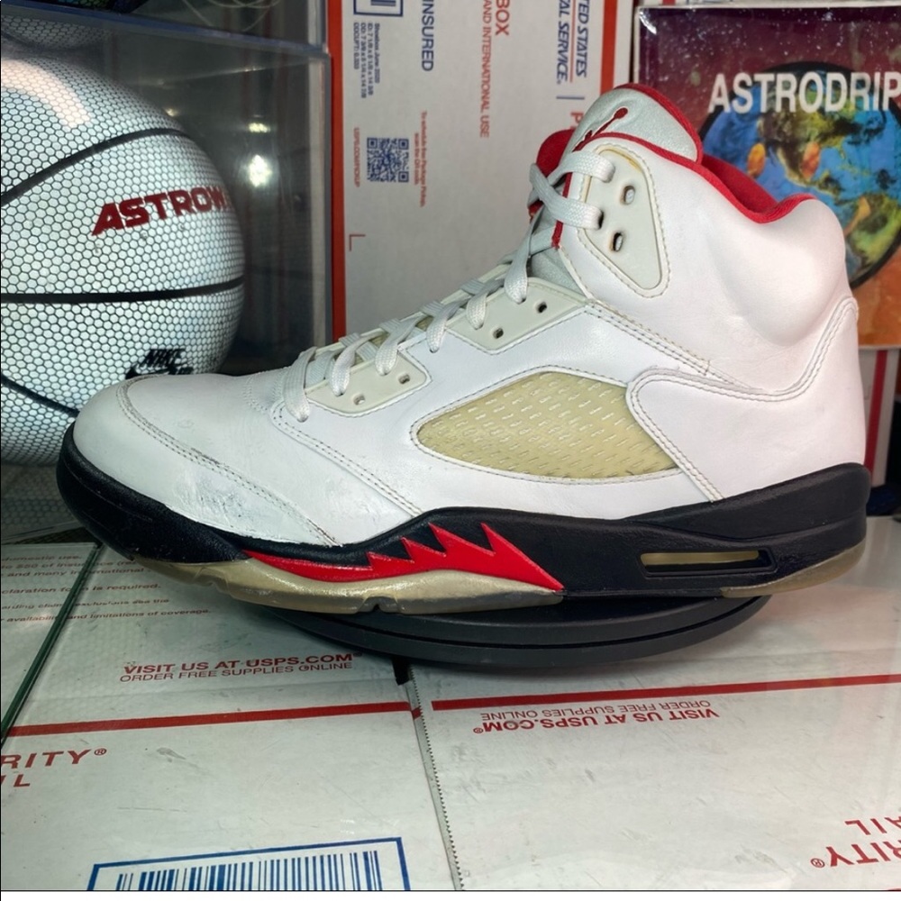 Jordan 5 Fire Red. Size 11.5. Overall good condition. Easily restored. Used.